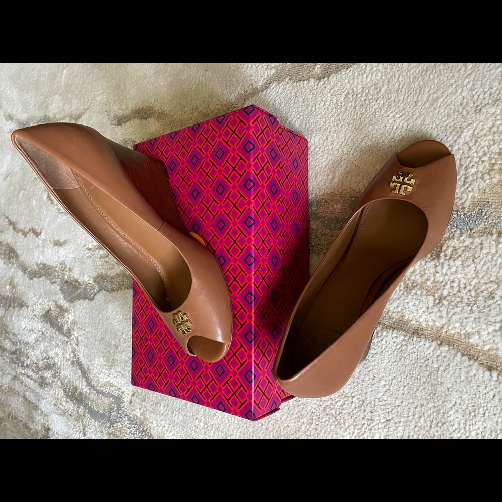 Tory Burch Jolie 85mm Wedge Napa Leather royal tan great condition with box